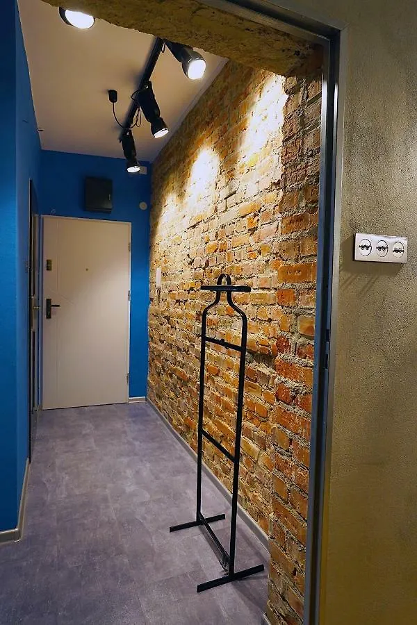 Daniell Apartment Sopot contacts